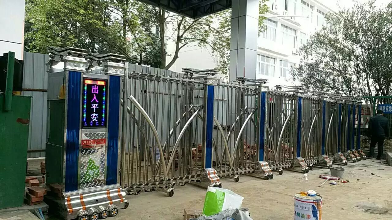 南宁南宁四川绵阳市飞机场伸缩门